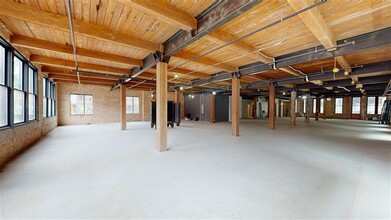 322 N Broadway, Milwaukee, WI à louer Numérisation 3D Matterport– Image 1 sur 16