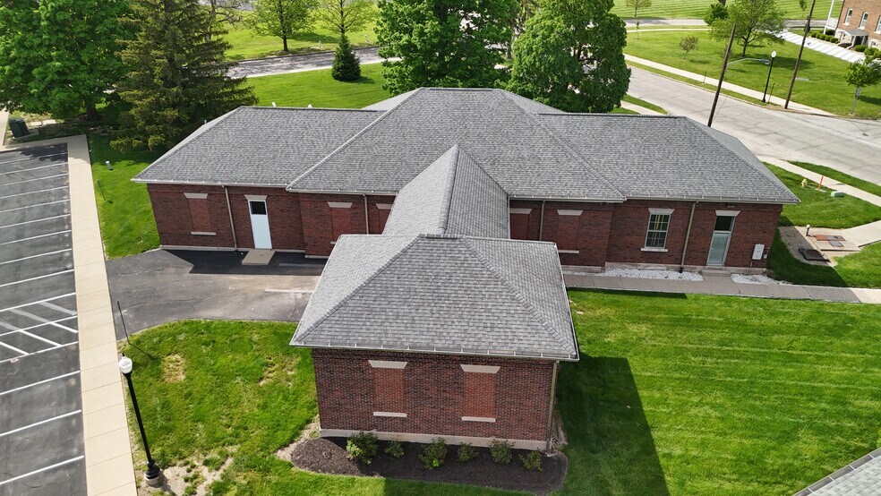5635 Lawton East Drive loop, Indianapolis, IN à vendre - Photo principale – Image 1 sur 14
