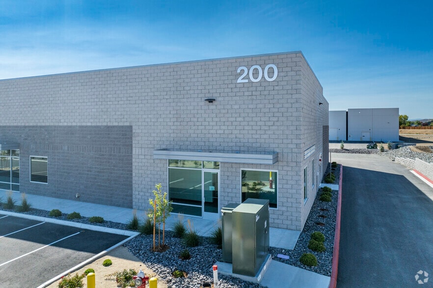 200 Academy Way, Sparks, NV à louer - Photo de l’immeuble – Image 3 sur 5