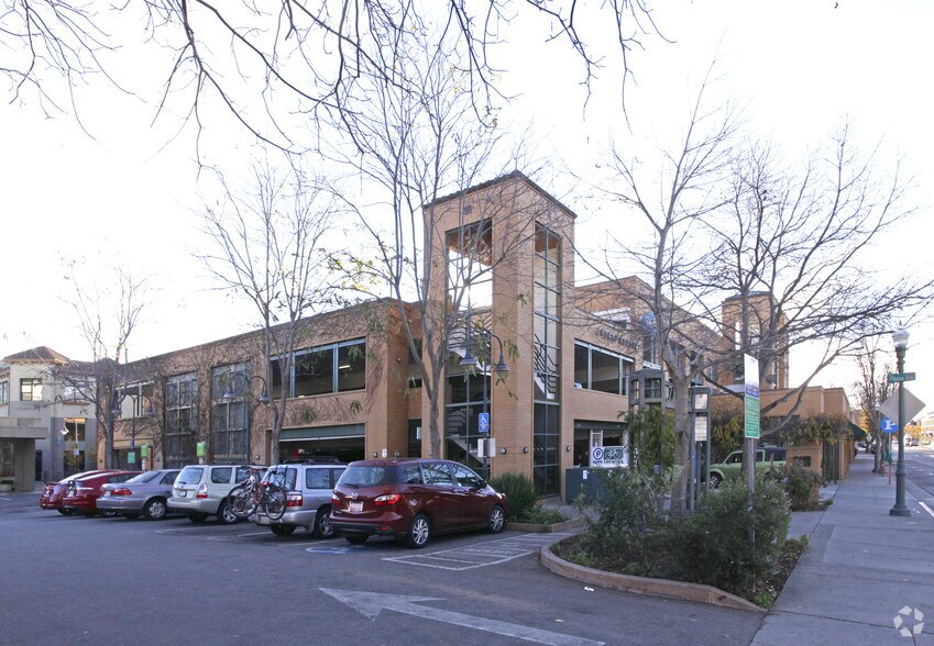1016 Cedar St, Santa Cruz, CA à louer - Photo de l’immeuble – Image 2 sur 2