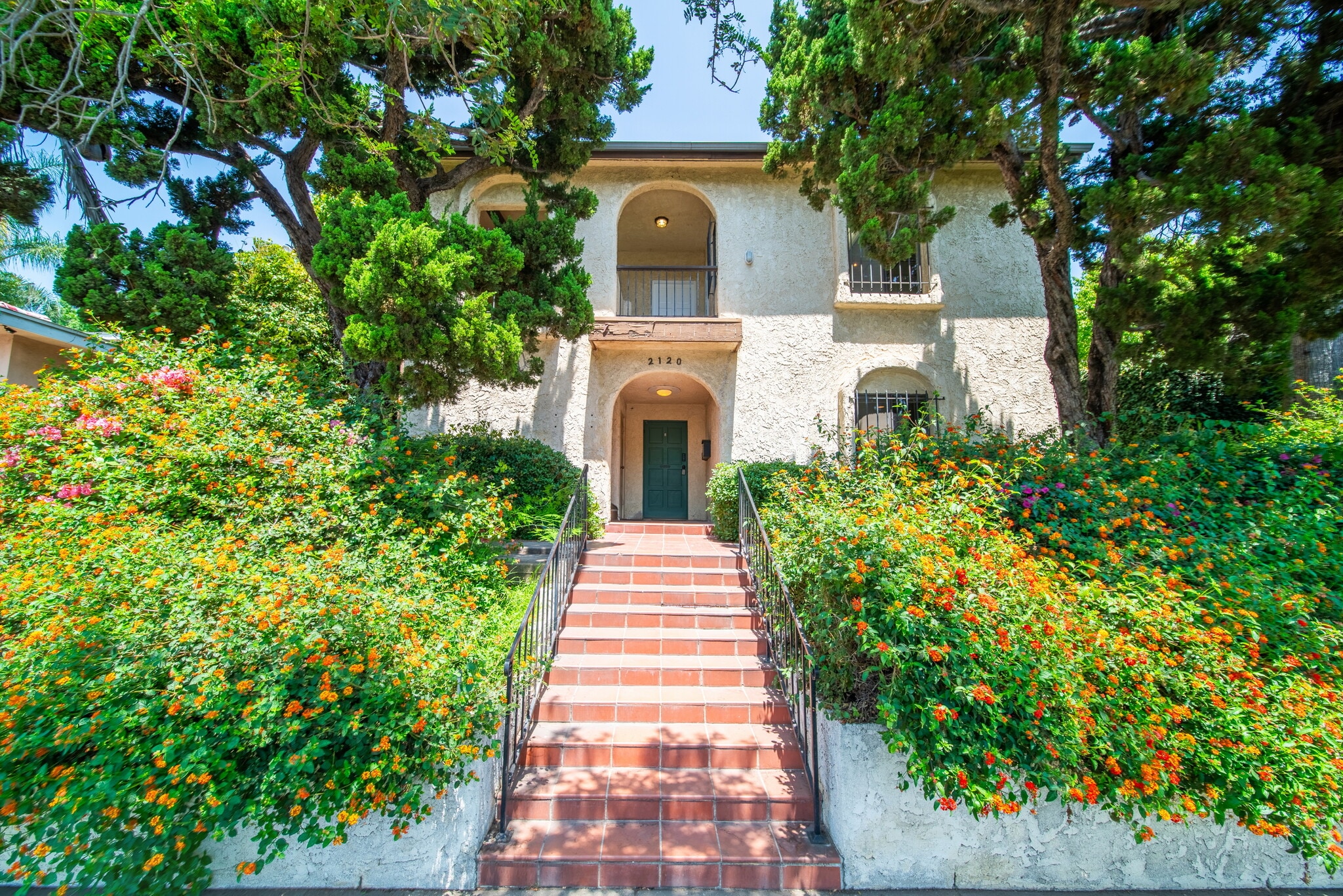 2120 Huntington Dr, South Pasadena, CA à vendre Photo intérieure– Image 1 sur 9