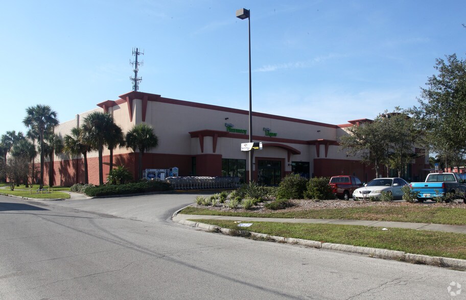 2100 W Swann Ave, Tampa, FL à louer - Photo principale – Image 1 sur 3