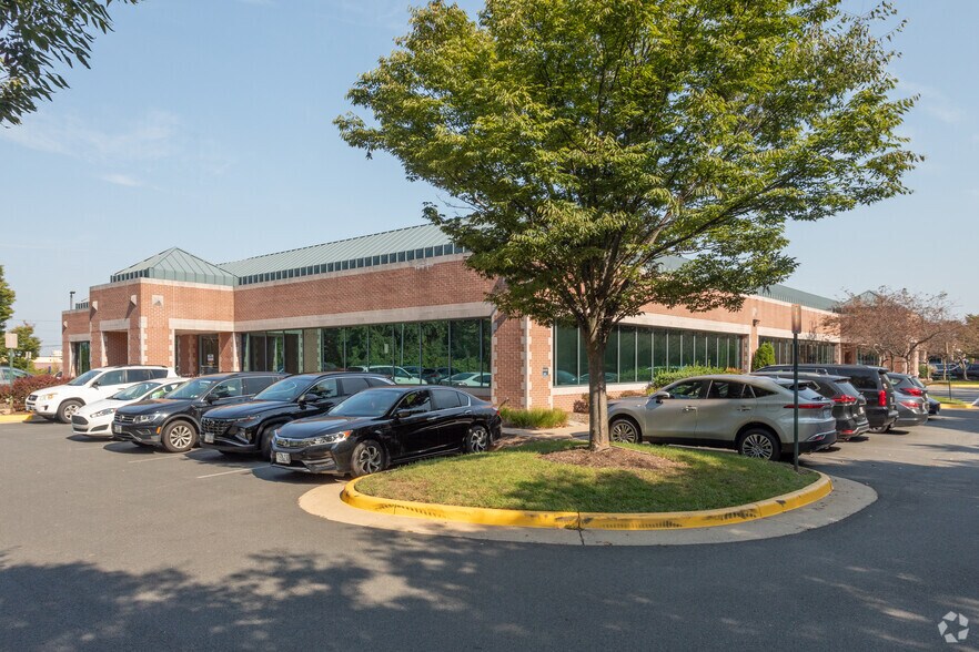 6211 Centreville Rd, Centreville, VA à louer - Photo de l’immeuble – Image 2 sur 5