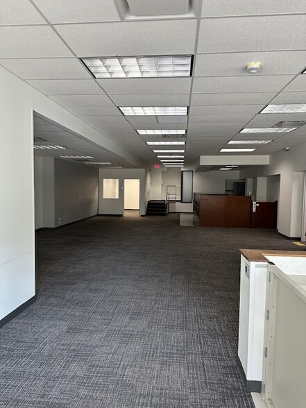216 W Madison St, Waukegan, IL à louer - Photo intérieure – Image 2 sur 34