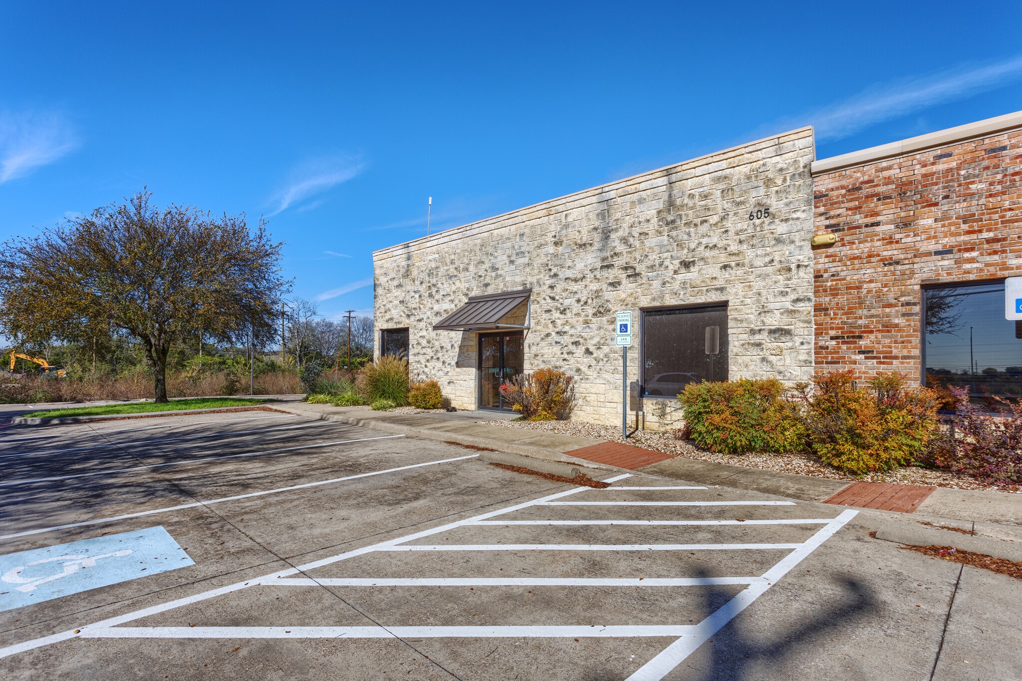 595-605 E US Highway 80 E, Sunnyvale, TX à louer Photo de l’immeuble– Image 1 sur 22