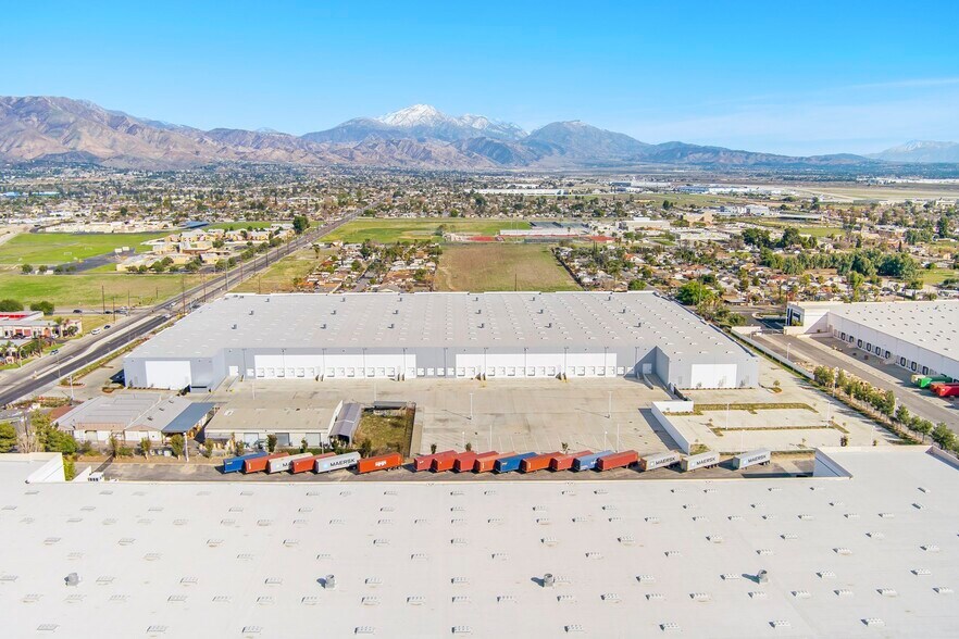 752 N Tippecanoe Ave, San Bernardino, CA à louer - Photo de l’immeuble – Image 2 sur 6