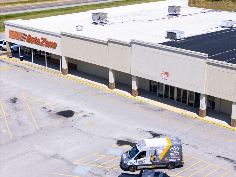 2210 N Central Ave, Humboldt, TN à louer - Photo de l’immeuble – Image 3 sur 19