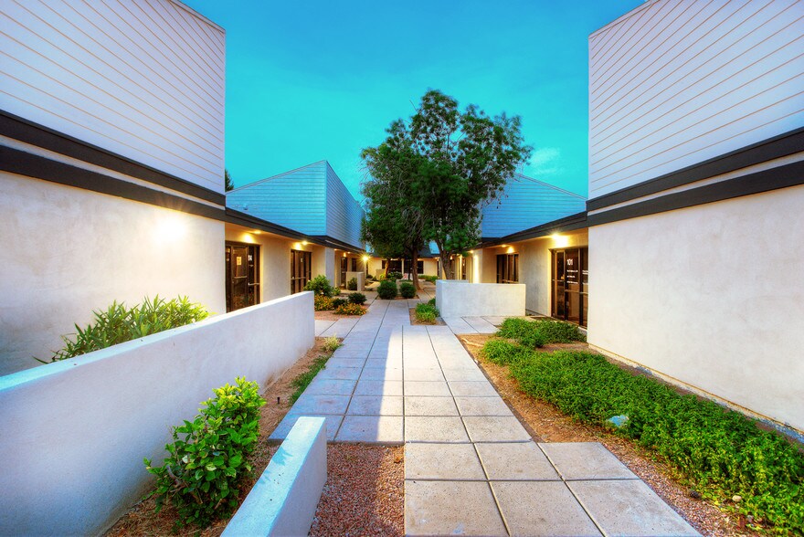 1-51 W Elliot Rd, Tempe, AZ à louer - Photo de l’immeuble – Image 3 sur 3