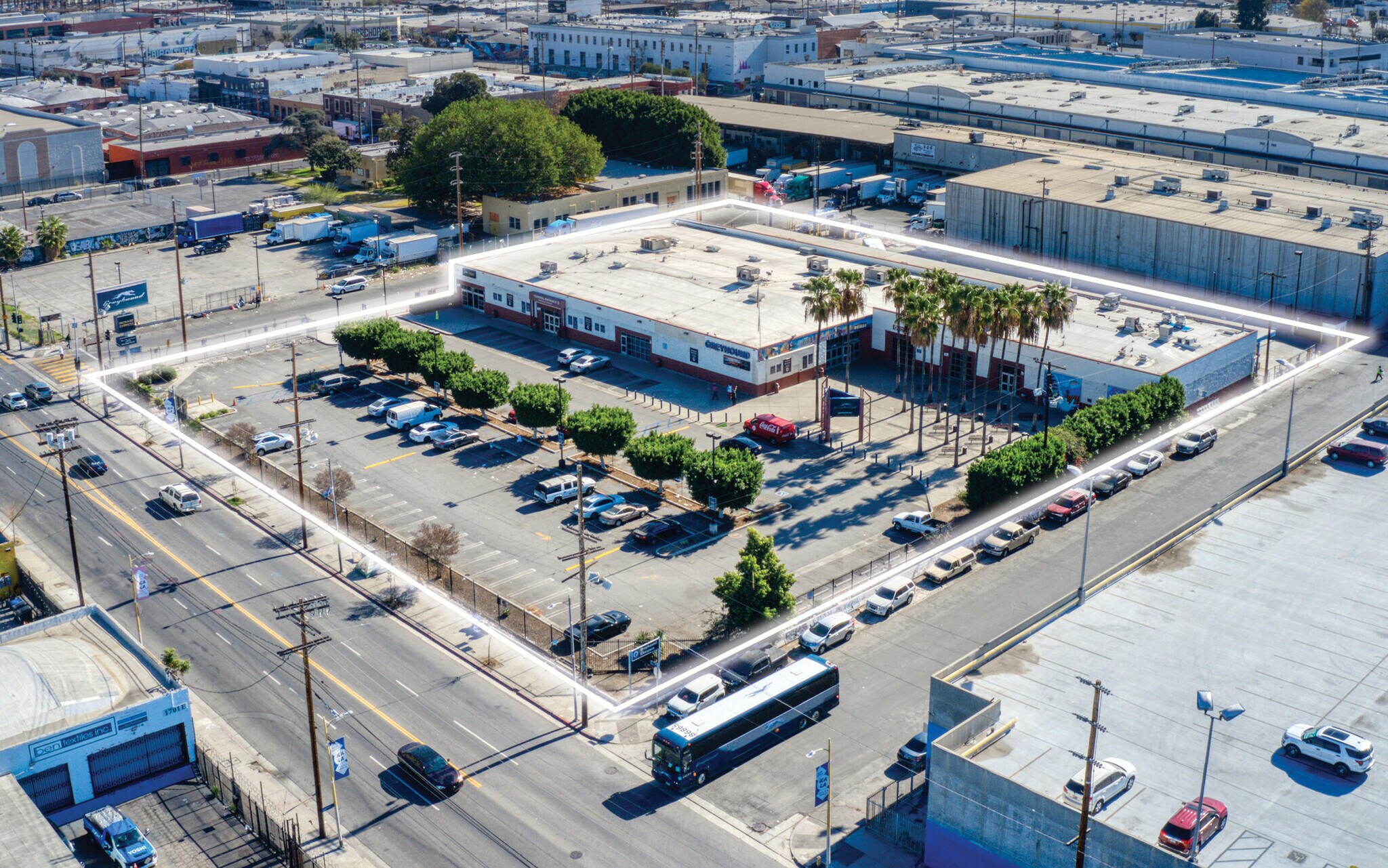 1614 E 7th St, Los Angeles, CA à louer Photo principale– Image 1 sur 12