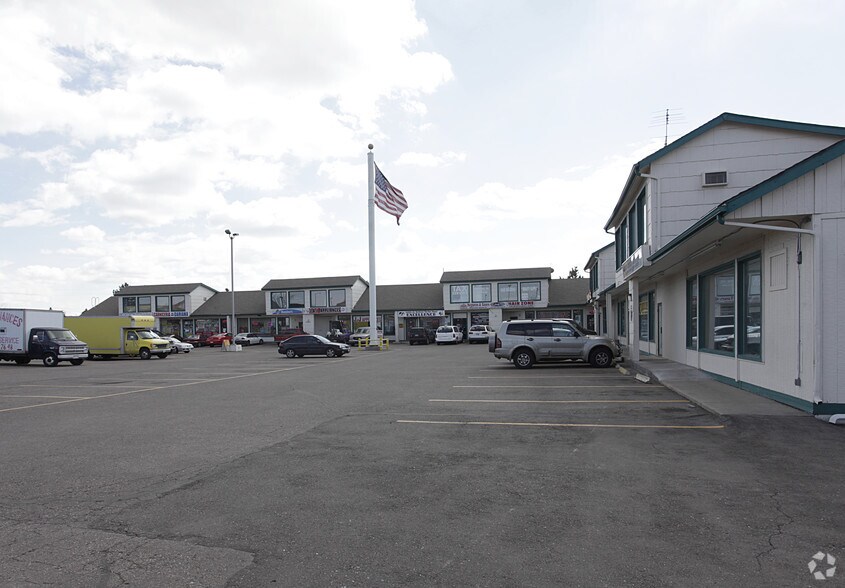 12028 E Mississippi Ave, Aurora, CO à louer - Photo de l’immeuble – Image 3 sur 3