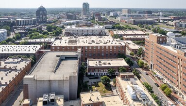 700 W Main St, Durham, NC - Vue aérienne  vue de carte - Image1