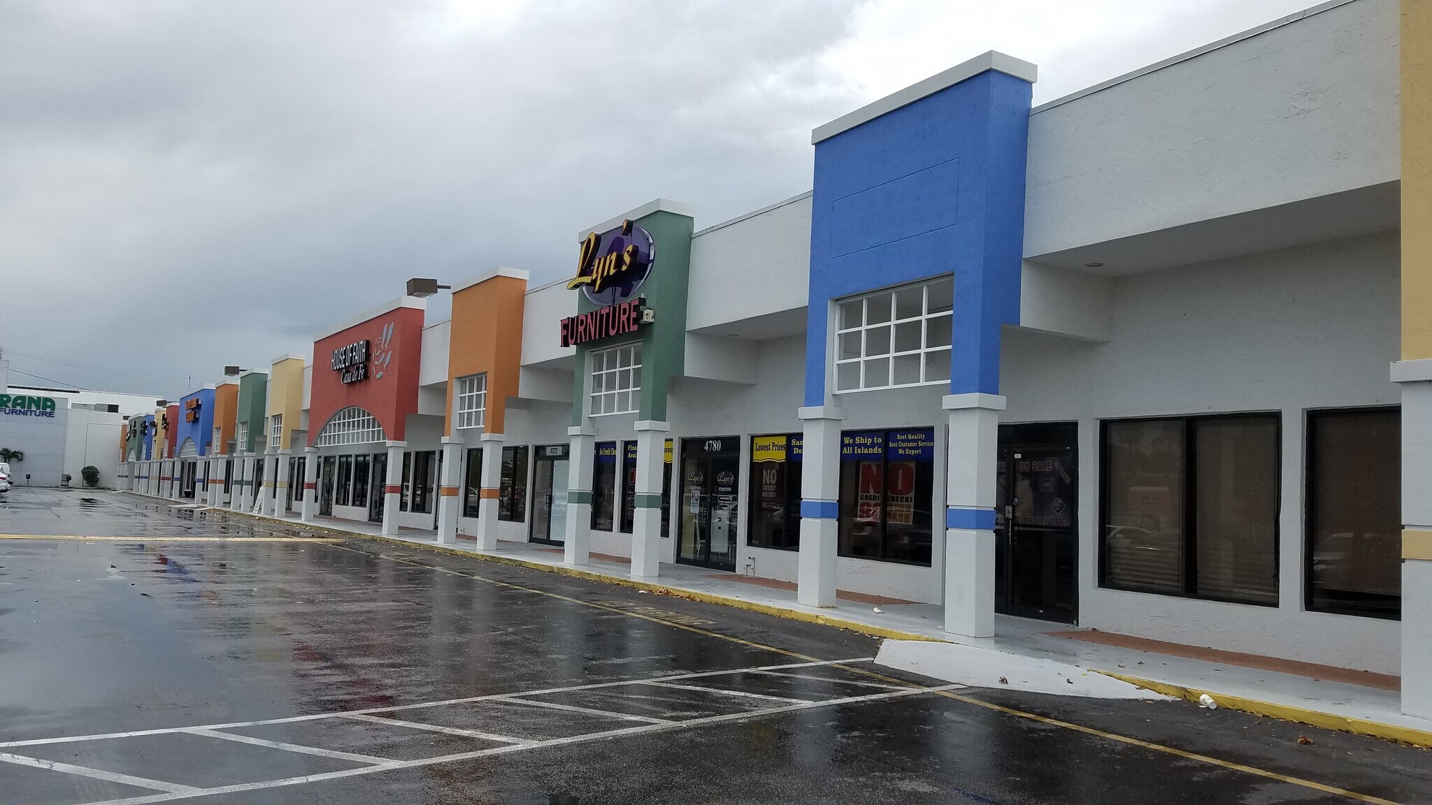 4830-4882 NW 167th St, Miami Gardens, FL à louer Photo principale– Image 1 sur 10