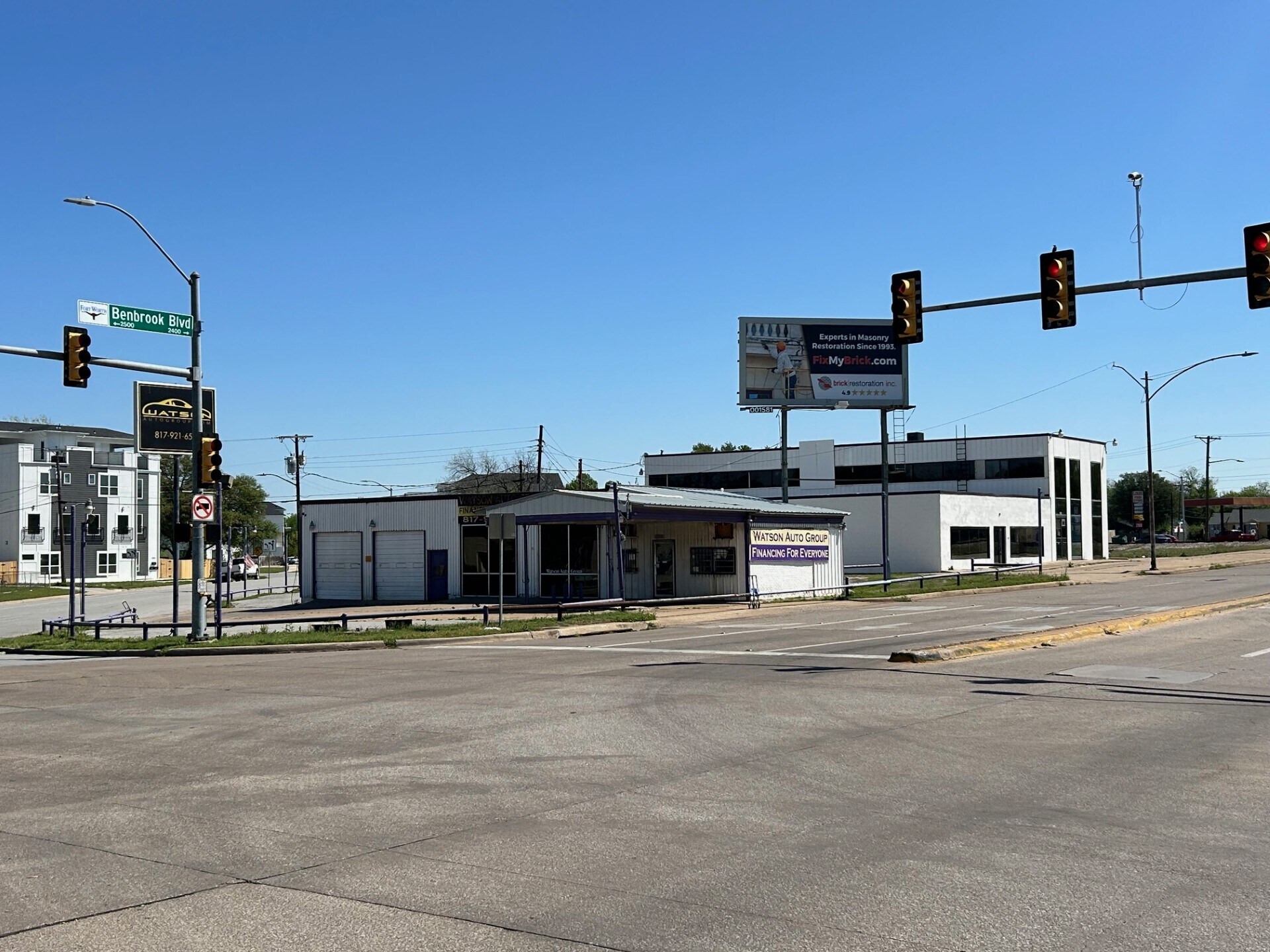 3259 McCart Ave, Fort Worth, TX à louer Photo de l’immeuble– Image 1 sur 9