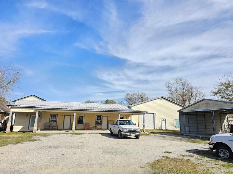 3535 Statesman Dr, Alvin, TX à louer - Photo principale – Image 1 sur 9