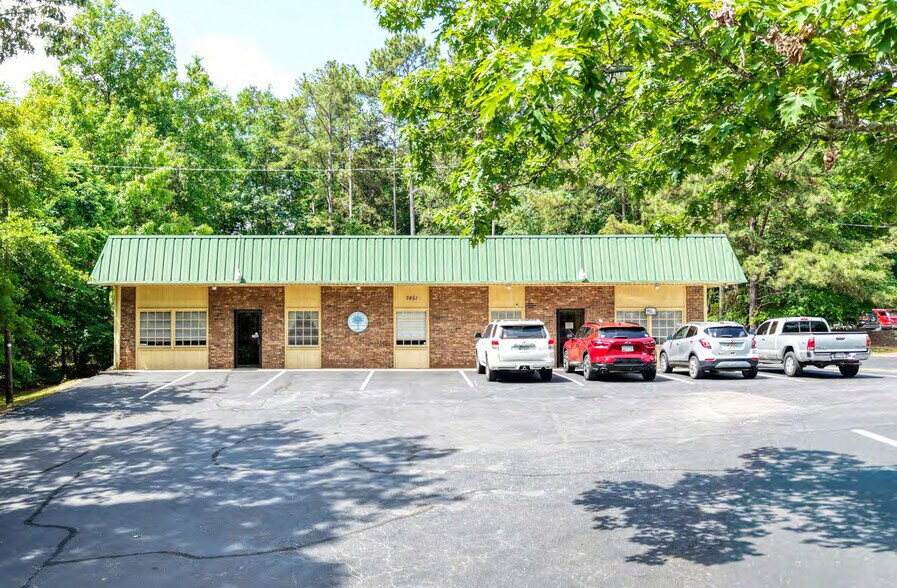 7451 Irmo Dr, Columbia, SC à vendre - Photo de l’immeuble – Image 1 sur 9