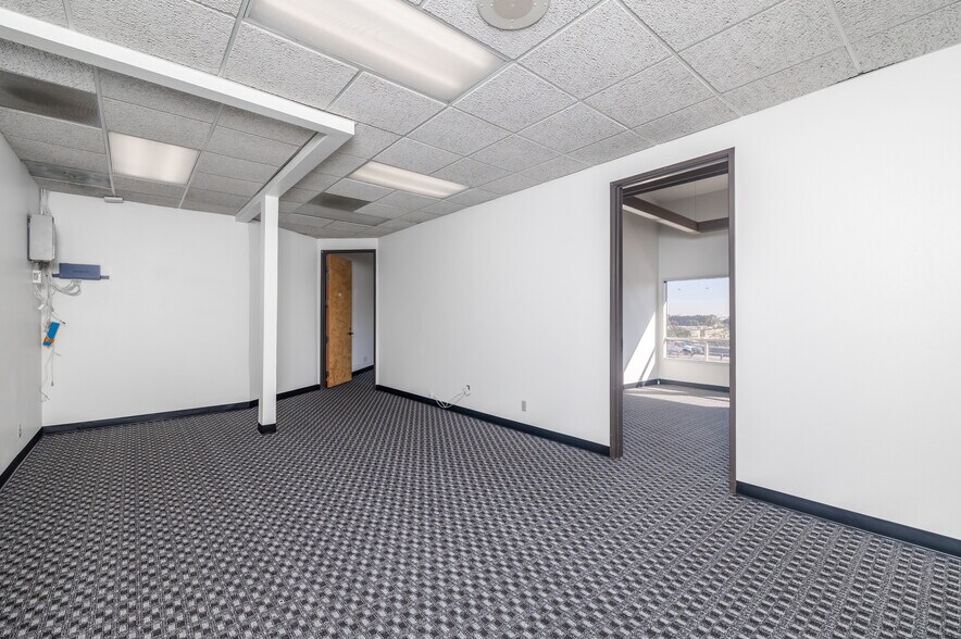 24404 S Vermont Ave, Harbor City, CA à louer - Numérisation 3D Matterport – Image 2 sur 18
