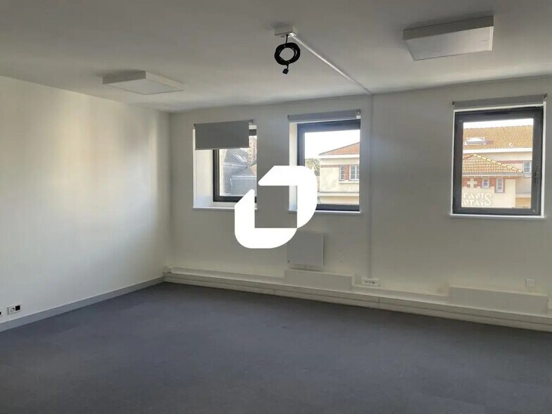 Bureau dans Nantes à louer - Photo de l’immeuble – Image 3 sur 9