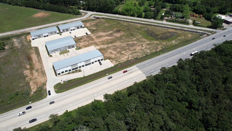 22985 FM 1314 FM 1314, Porter, TX à louer - Photo de l’immeuble – Image 2 sur 12