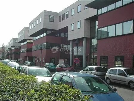 Bureau dans Le Pecq à louer - Photo de l’immeuble – Image 2 sur 2