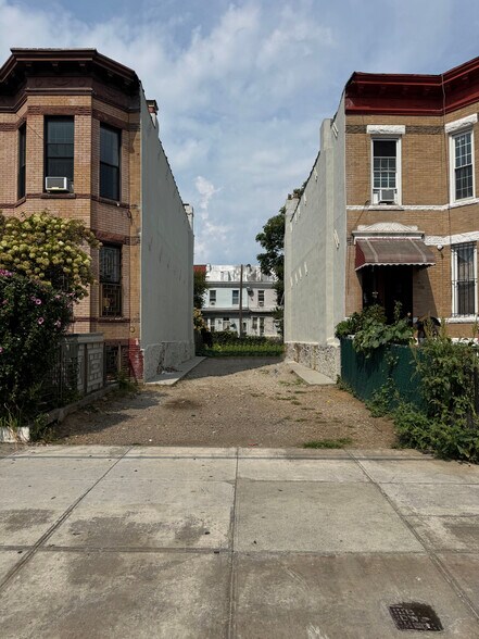 337 Winthrop St, Brooklyn, NY à vendre - Photo principale – Image 1 sur 1