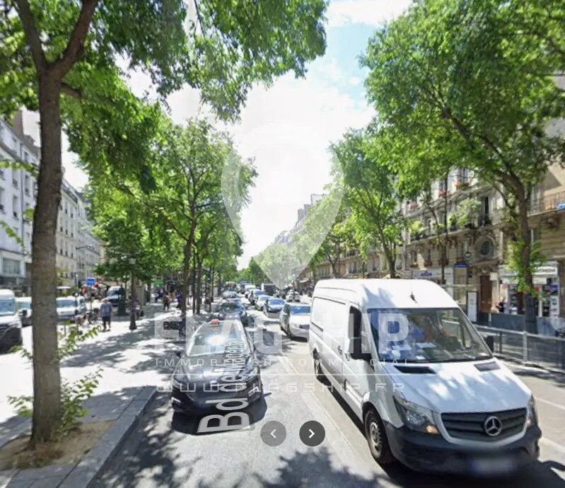 Local commercial dans Paris à louer Aérien– Image 1 sur 7