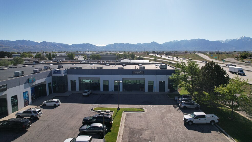 4220 W 2100 S, Salt Lake City, UT à louer - Photo de l’immeuble – Image 3 sur 3