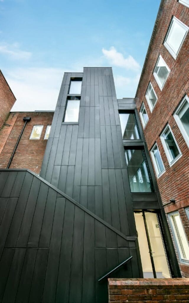 20-21 The Green, Richmond à louer Photo principale– Image 1 sur 4