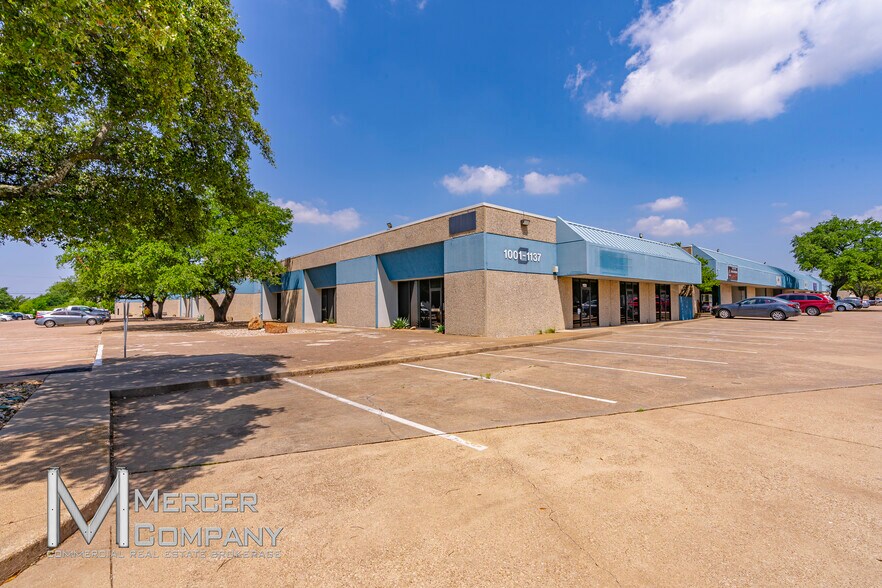 1121-1137 Jupiter Rd S, Garland, TX à louer - Photo de l’immeuble – Image 2 sur 13