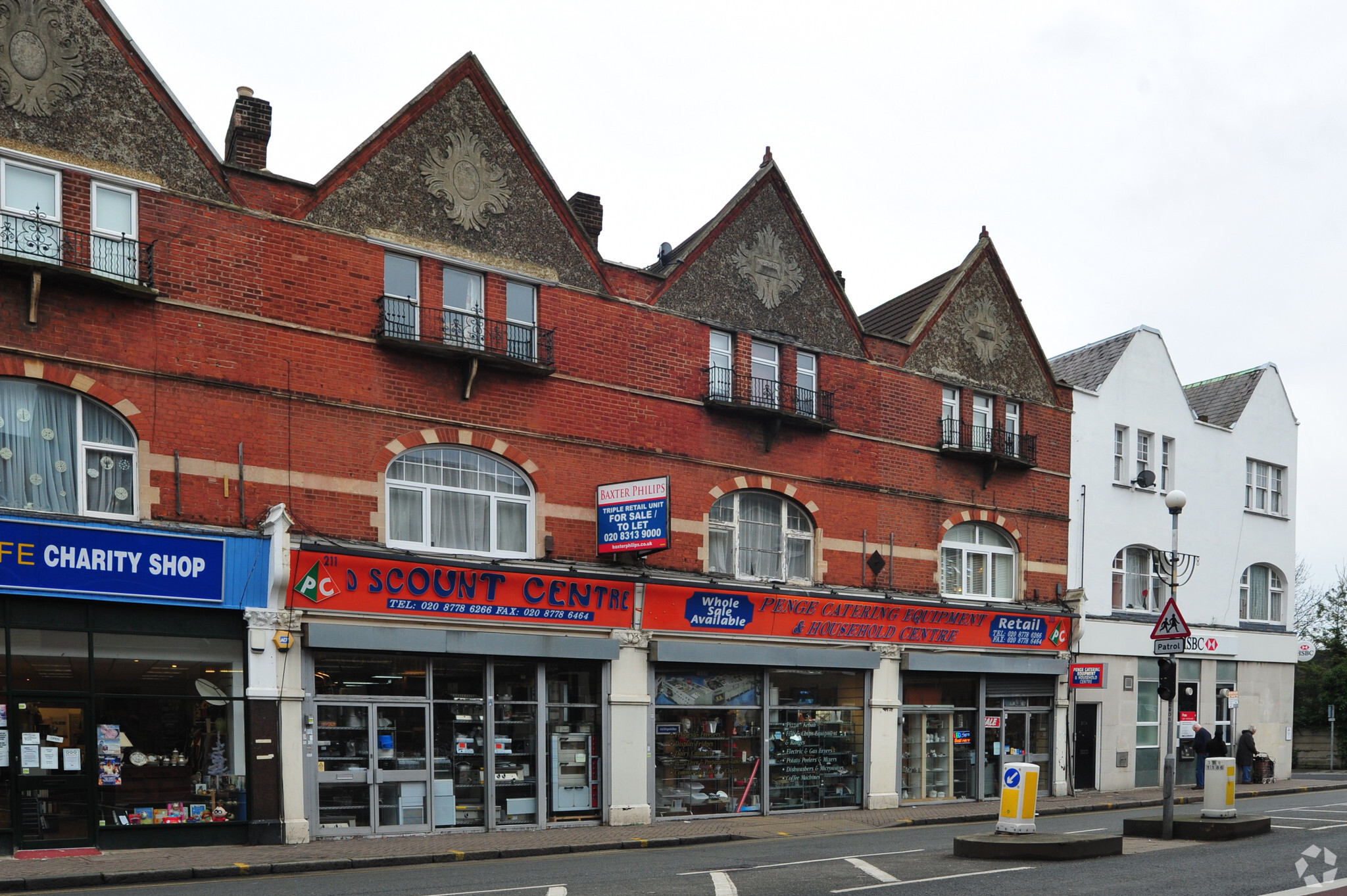 211-215 High St, Londres à louer Photo principale– Image 1 sur 5