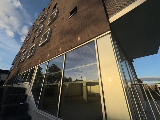 Plus de détails pour Local commercial à vendre