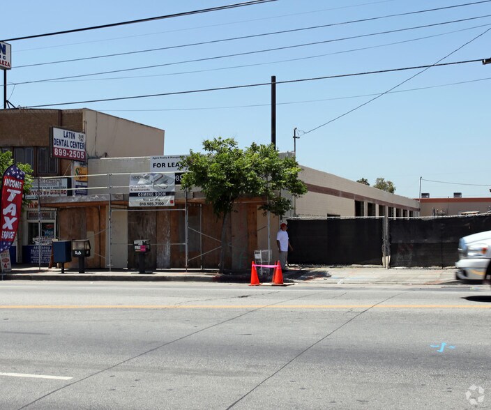 10801 San Fernando Rd, Pacoima, CA à louer - Photo de l’immeuble – Image 3 sur 6