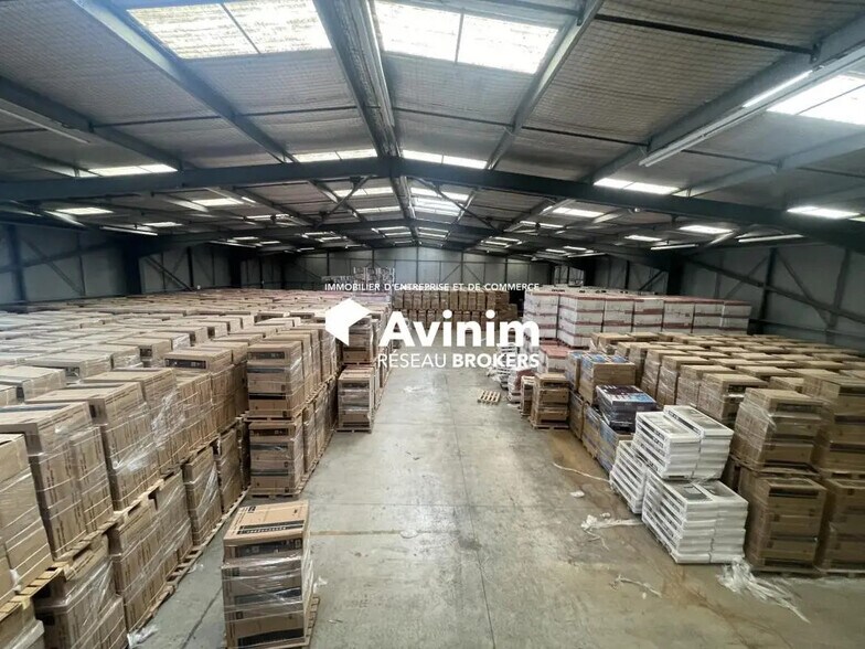 Industriel/Logistique dans Aix-en-Provence à louer - Photo de l’immeuble – Image 3 sur 11