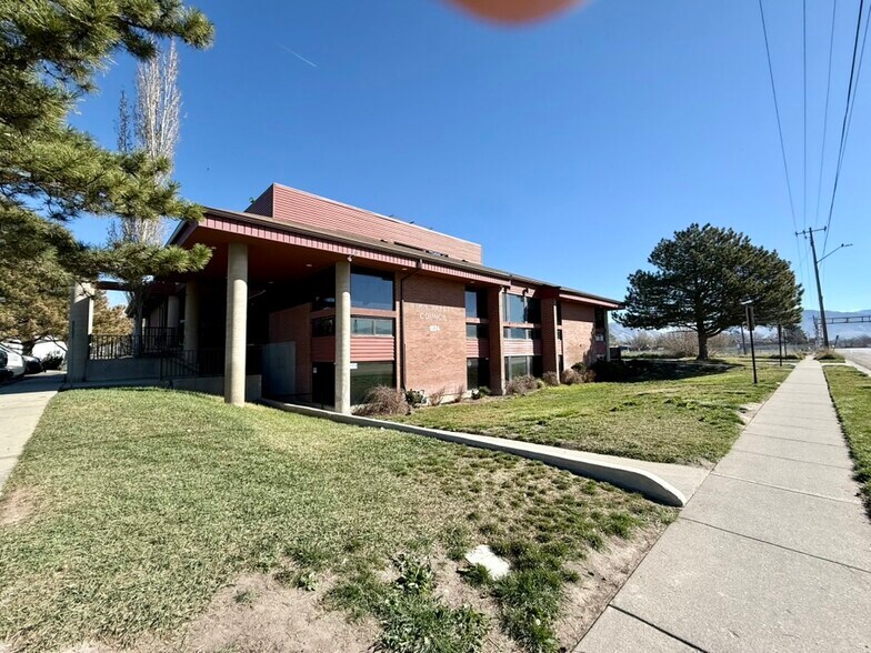 1574 W 1700 S, Salt Lake City, UT à vendre - Photo principale – Image 1 sur 23