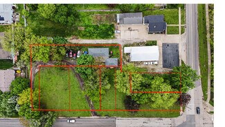 Plus de détails pour 2404 W John St, Champaign, IL - Terrain à vendre