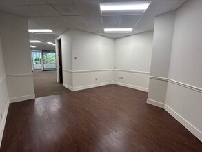 2 N Tamiami Trl, Sarasota, FL à louer Photo intérieure– Image 2 sur 15