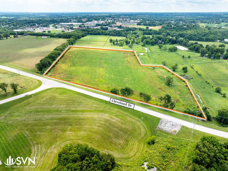 Cleveland Dr, Paris, KY à vendre - Photo de l’immeuble – Image 3 sur 6