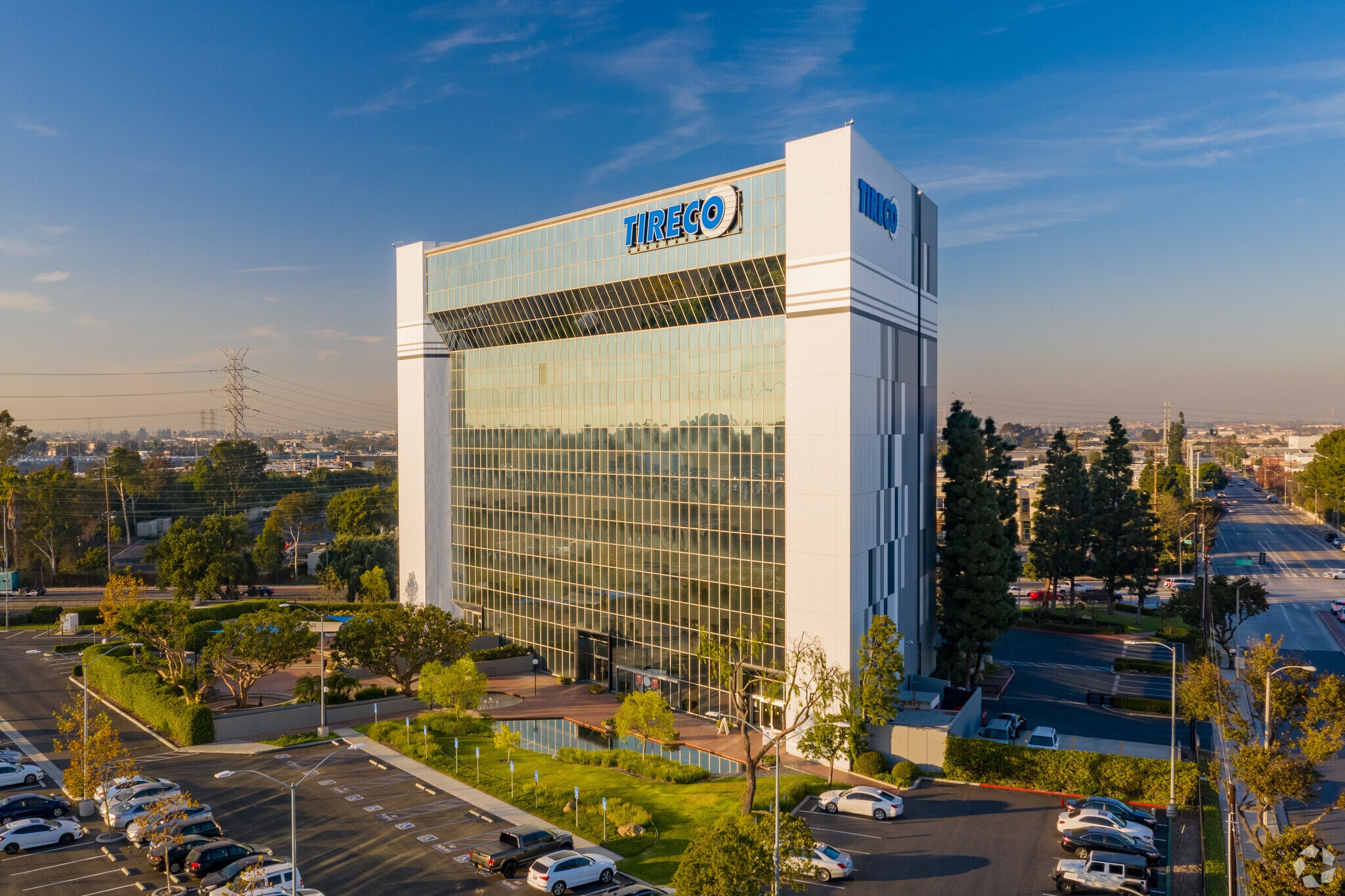 500 W 190th St, Gardena, CA à louer Photo principale– Image 1 sur 7