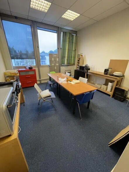 Bureau dans La Celle-Saint-Cloud à vendre - Photo de l’immeuble – Image 2 sur 23