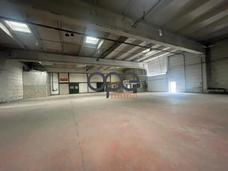 Industriel/Logistique dans Mitry-Mory à vendre - Photo de l’immeuble – Image 3 sur 5