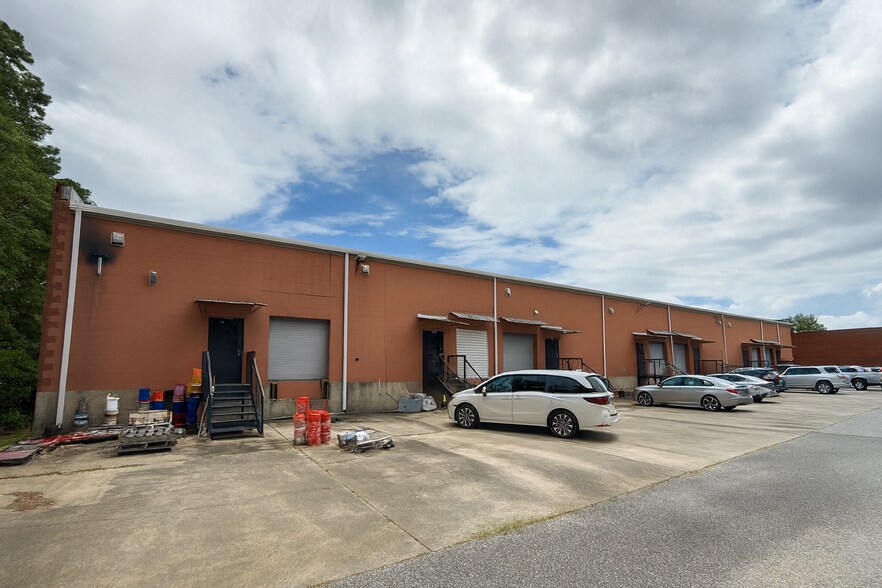2515 E Glenn Ave, Auburn, AL à louer - Photo de l’immeuble – Image 3 sur 3