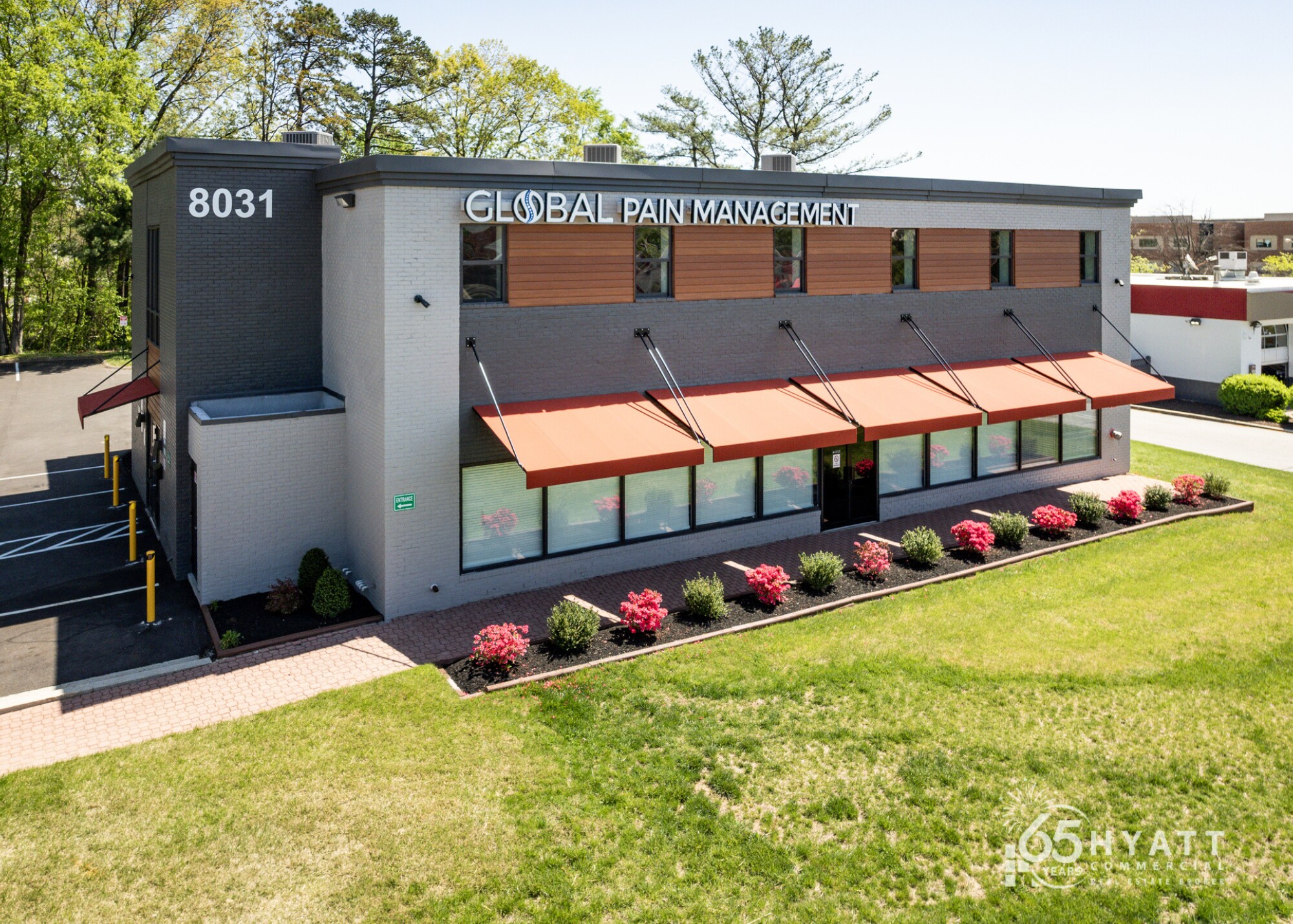 8031 Ritchie Hwy, Pasadena, MD à louer Photo de l’immeuble– Image 1 sur 12