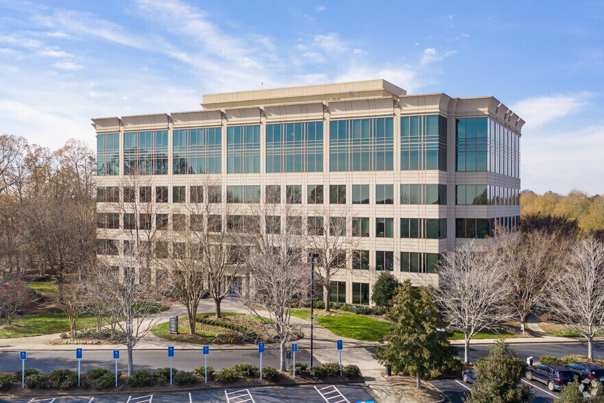 2400 Lakeview Pky, Alpharetta, GA à louer - Photo principale – Image 1 sur 10
