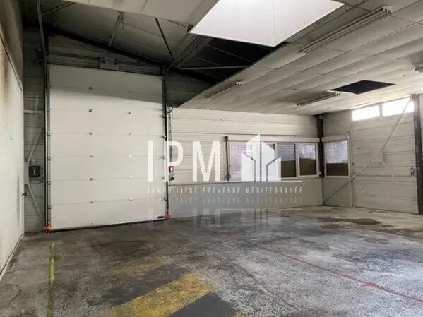 Plus de détails pour Local d'activités à louer