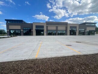 Plus de détails pour 7100 University Ave, West Des Moines, IA - Local commercial à louer