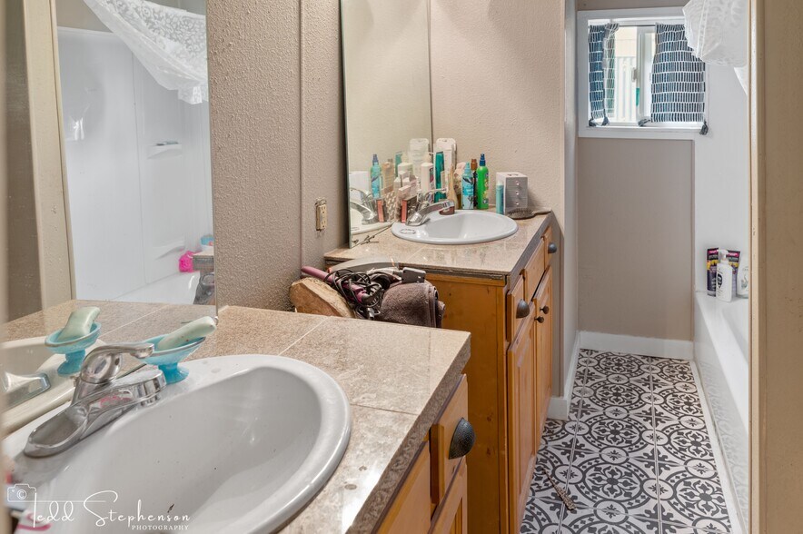 810 NW Cedar Ave, Cedaredge, CO à vendre - Photo de l’immeuble – Image 2 sur 30