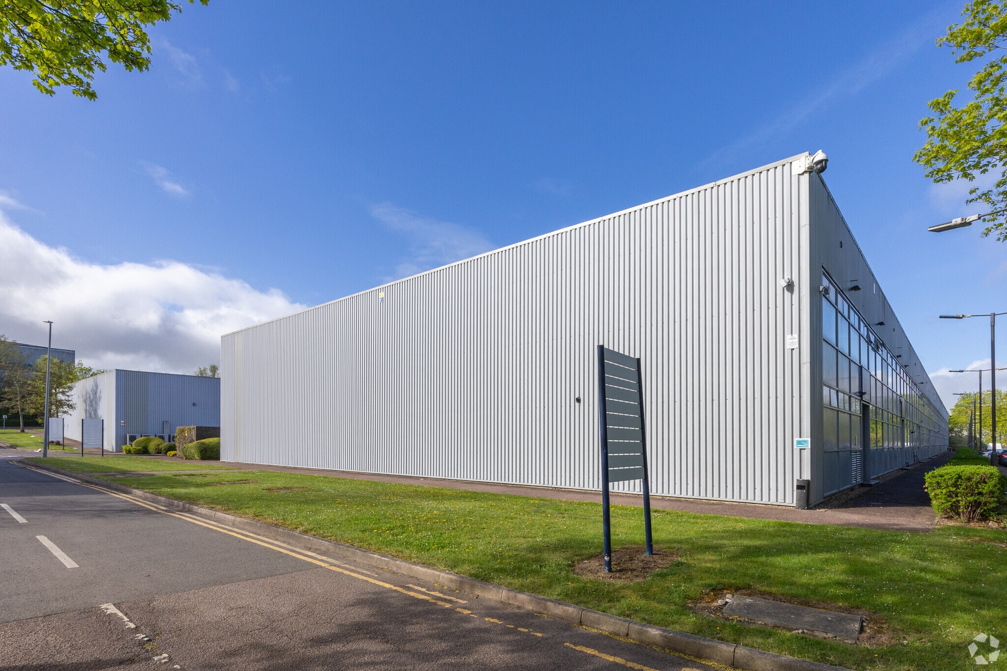 13-27 Clarke Rd, Milton Keynes à louer Photo principale– Image 1 sur 10