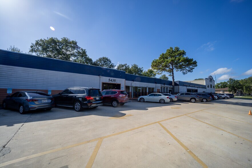 5435 S Braeswood Blvd, Houston, TX à vendre - Photo de l’immeuble – Image 3 sur 18