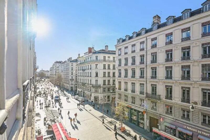 63 Rue De La République, Lyon à louer - Photo de l’immeuble – Image 2 sur 11