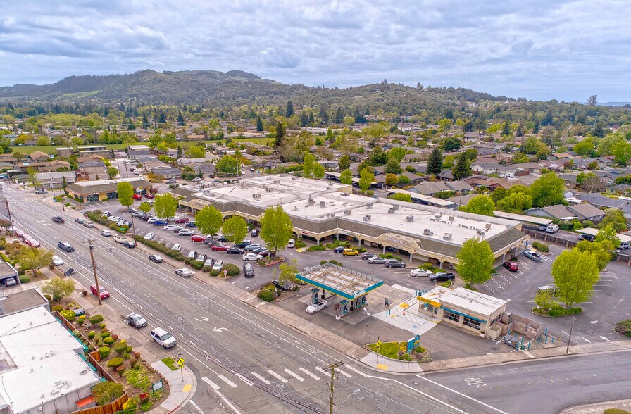 1105-1181 Yulupa Ave, Santa Rosa, CA à louer - Aérien – Image 1 sur 1