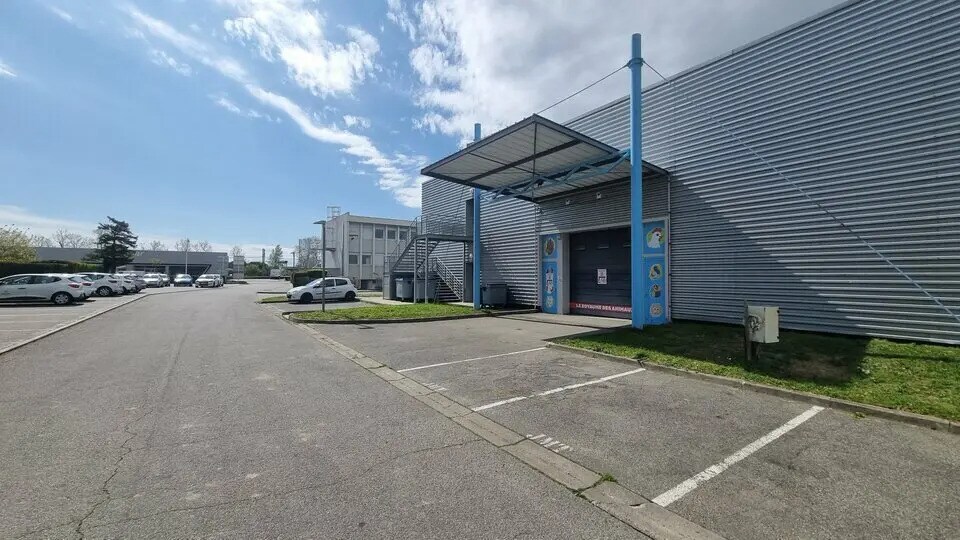 Local commercial dans Labège à louer Photo de l’immeuble– Image 1 sur 7